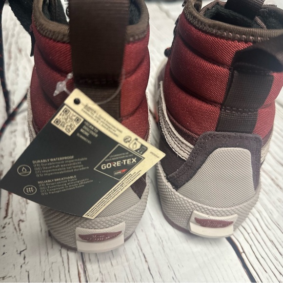 New! Van Sk8-Hi Gore-Tex MTE Chocolate Brown - Picture 9 of 11